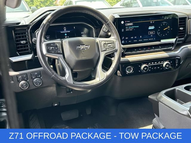 Used 2022 Chevrolet Silverado 1500 RST AWD/4WD image 2