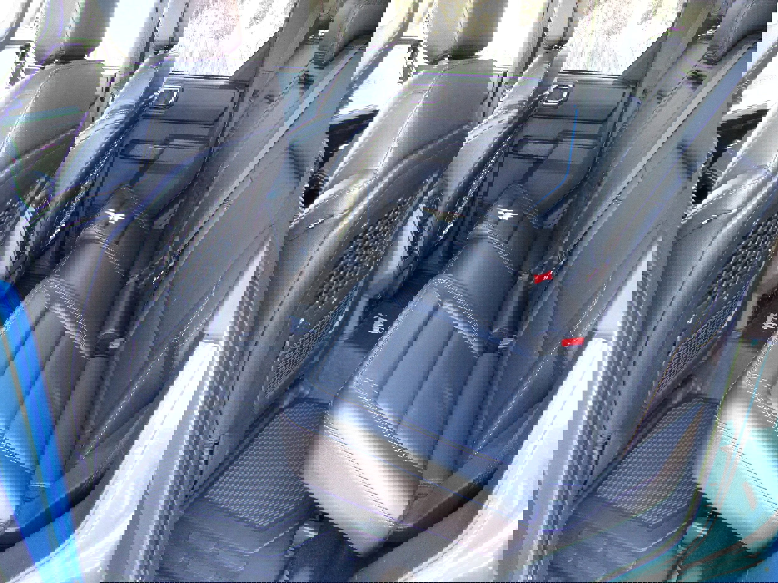 Used 2025 Ford Bronco Badlands image 13