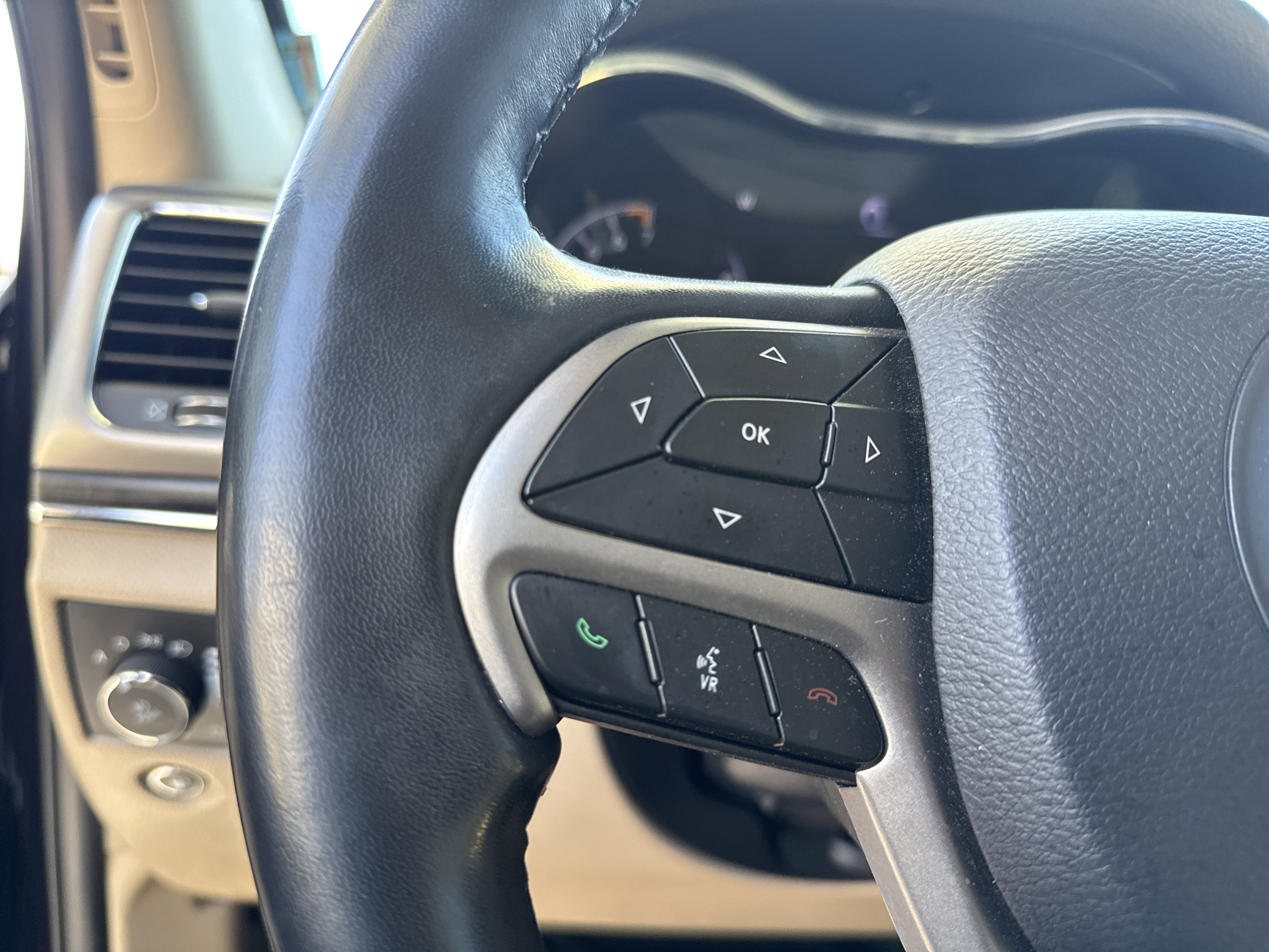 Used 2020 Jeep Grand Cherokee Limited w/ Trailer Tow Group IV image 20