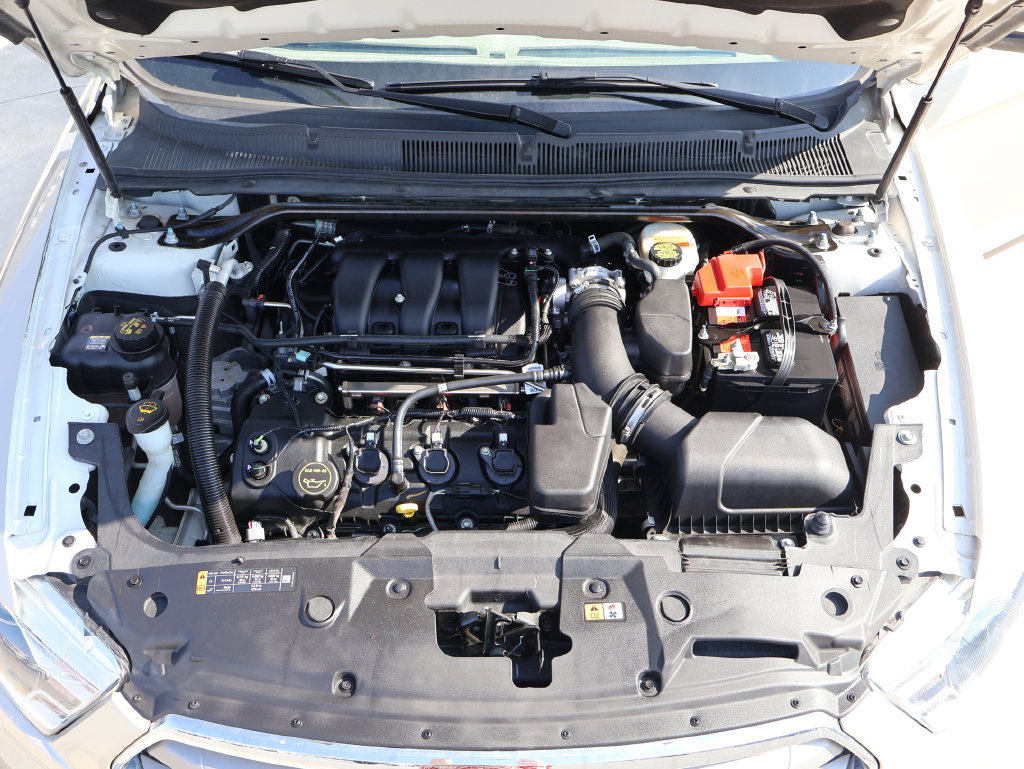 Used 2017 Ford Taurus SEL FWD image 36