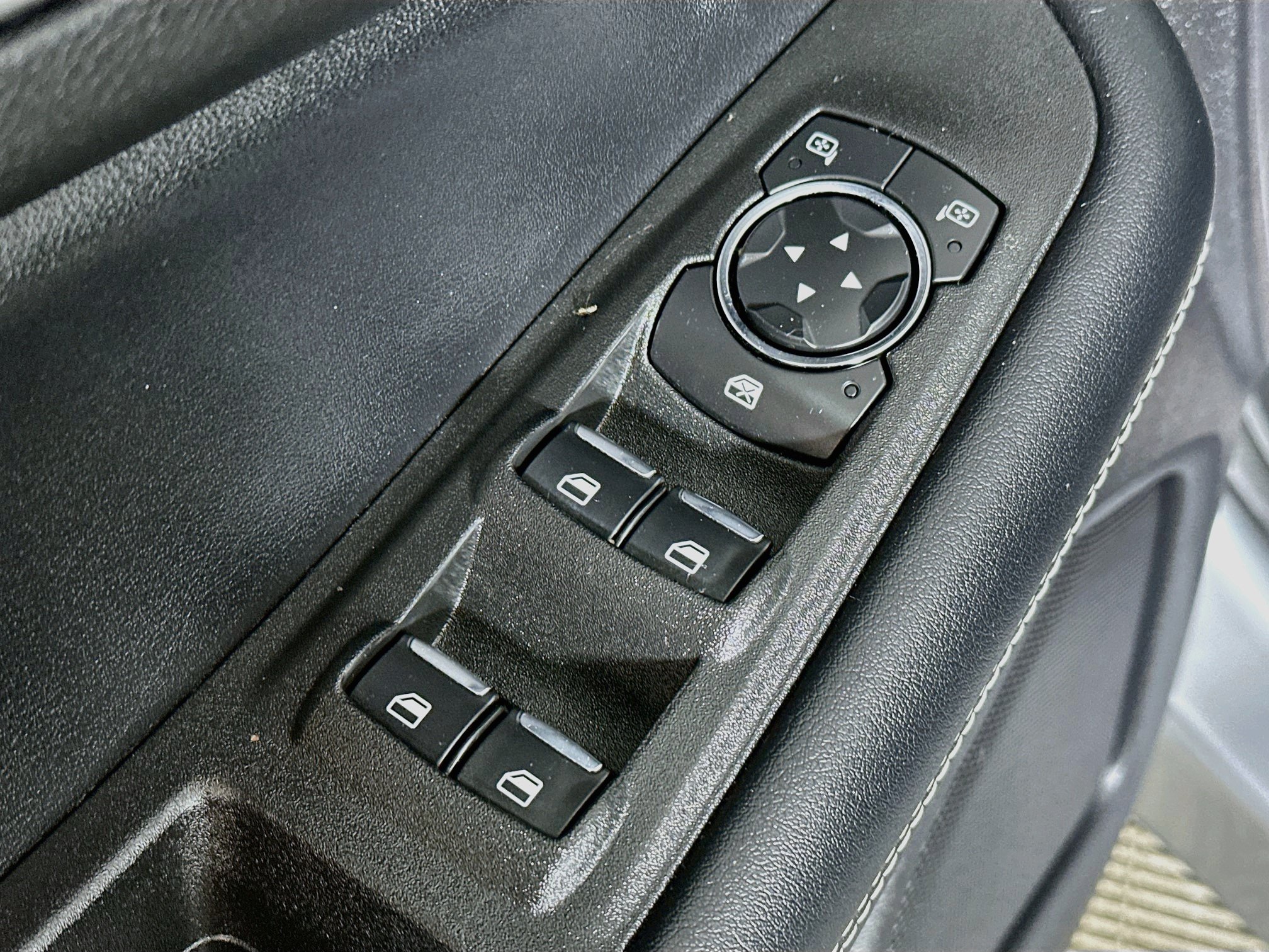 Used 2021 Ford Edge ST AWD/4WD image 17