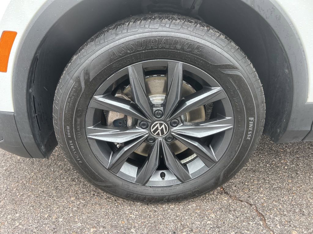 Used 2022 Volkswagen Tiguan SE image 7