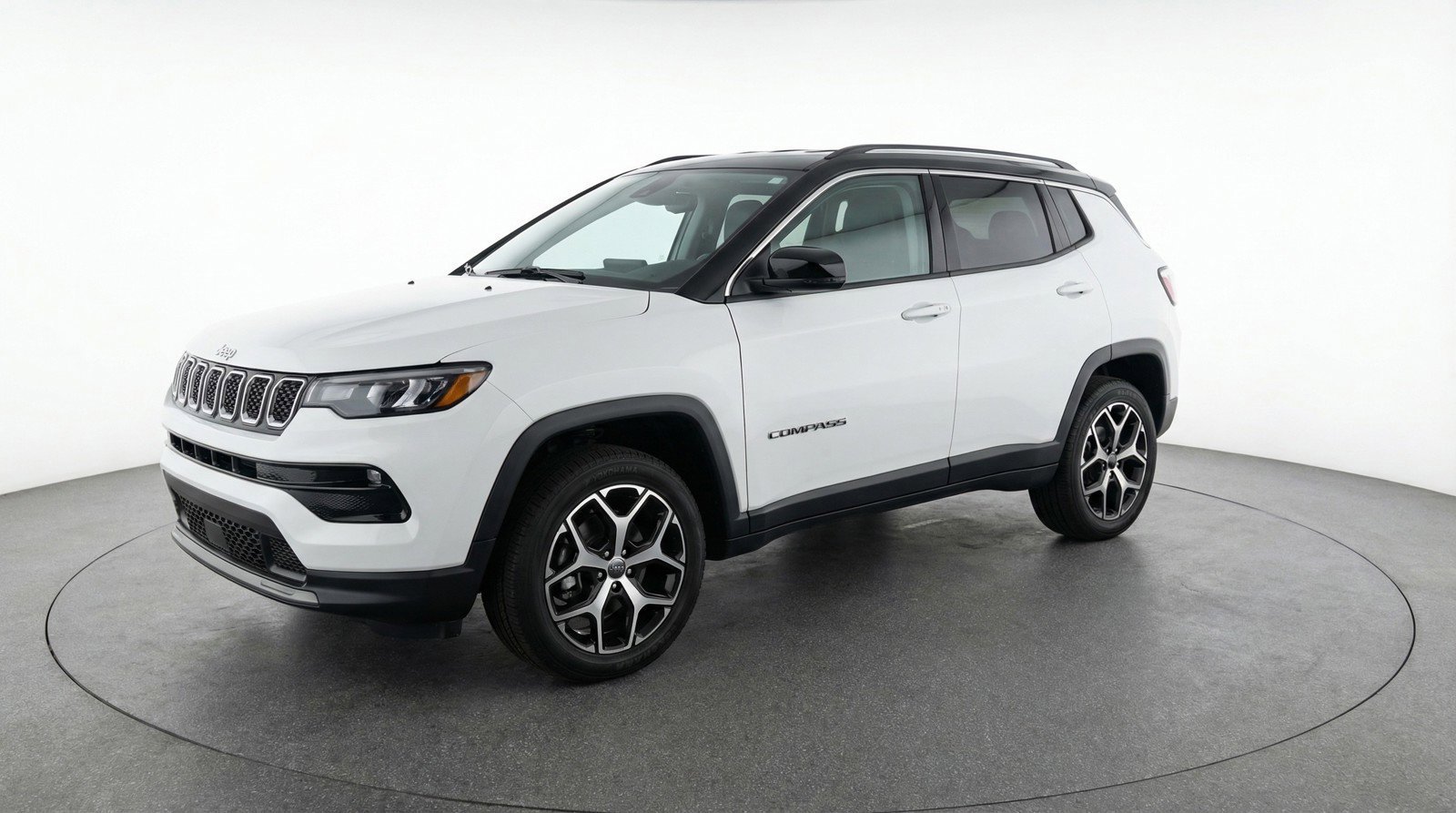 Used 2025 Jeep Compass Limited image 3