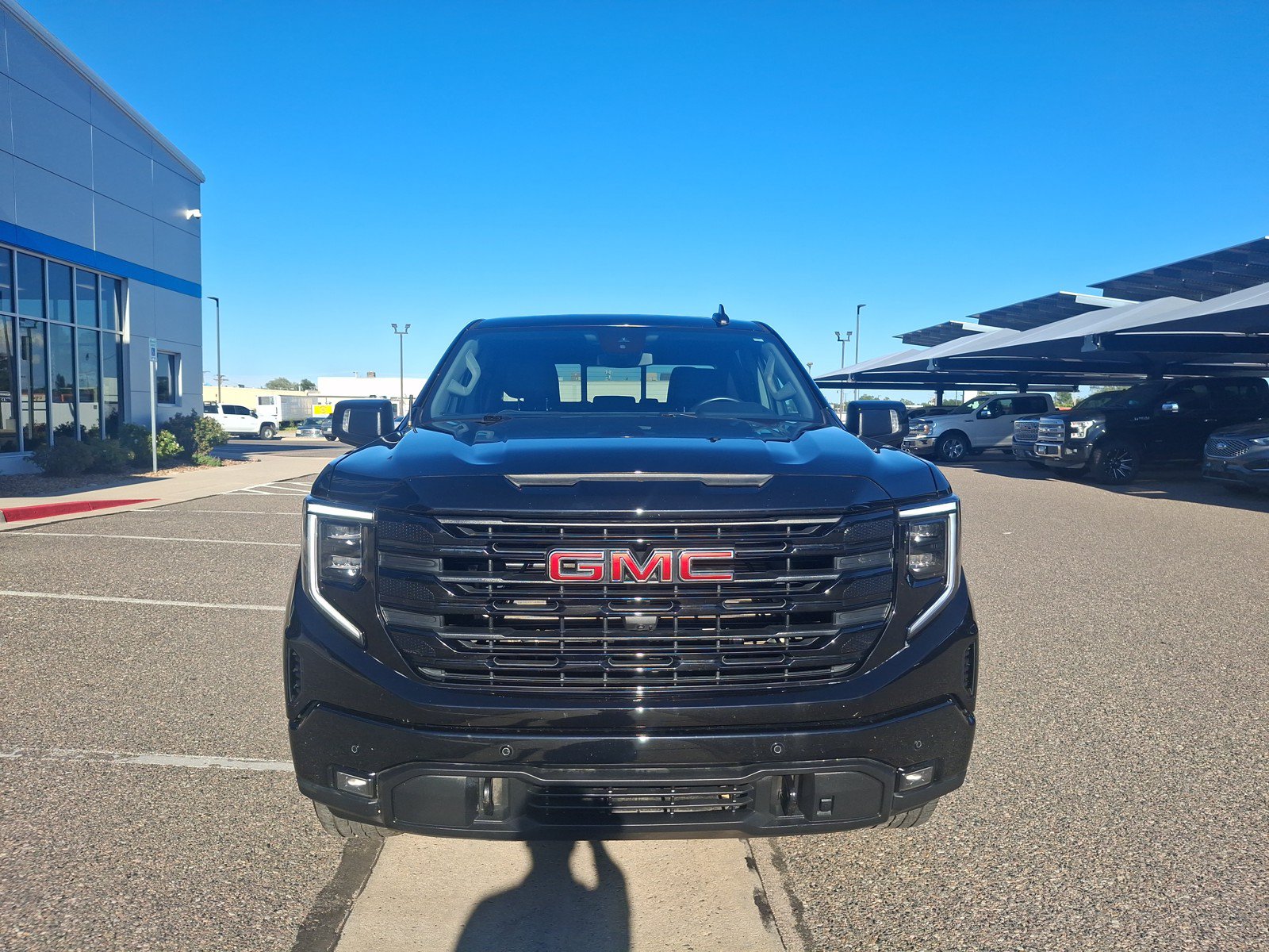 Used 2024 GMC Sierra 1500 Elevation w/ Elevation Premium Package AWD/4WD image 8