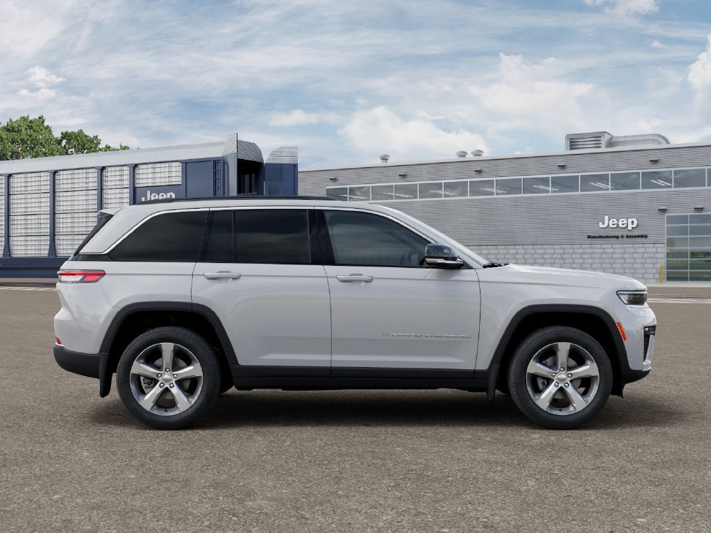 New 2026 Jeep Grand Cherokee Limited w/ Luxury Tech Group II AWD/4WD image 21