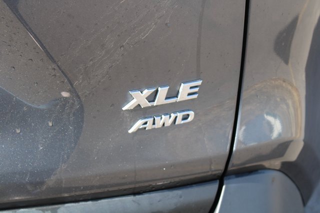 Used 2022 Toyota RAV4 XLE image 13