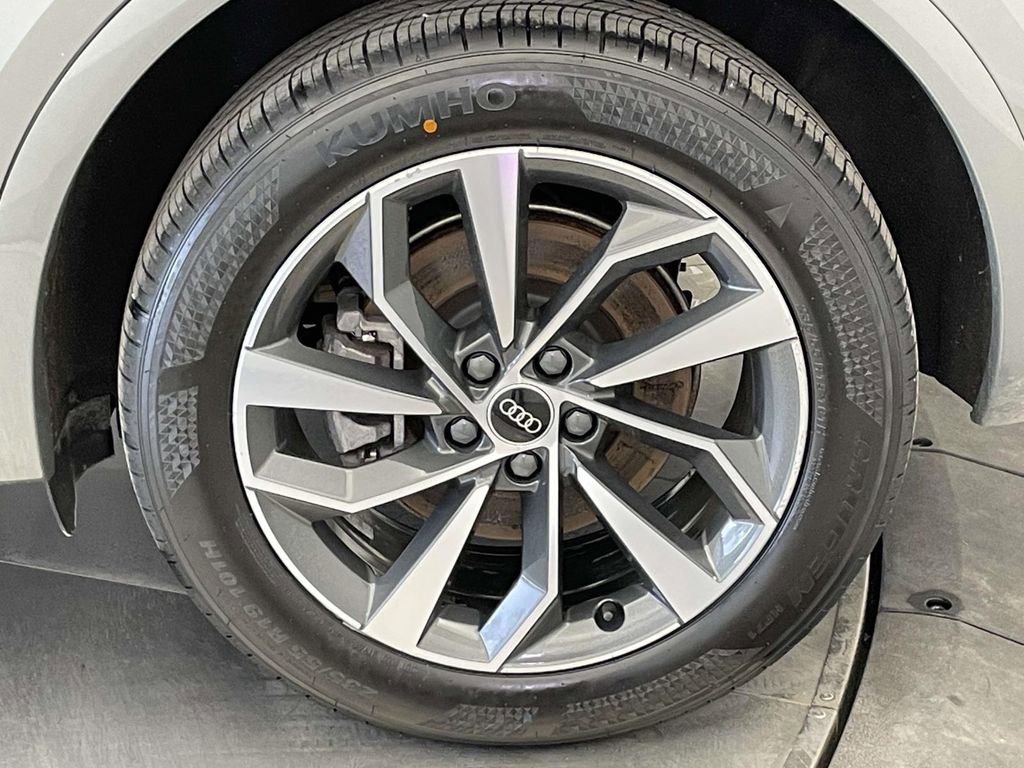 Used 2023 Audi Q5 2.0T Premium Plus w/ Premium Plus Package image 12