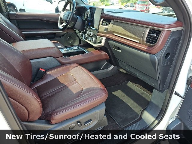 Used 2023 Ford Expedition Max Limited image 36