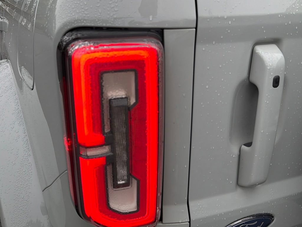 Used 2022 Ford Bronco Outer Banks AWD/4WD image 23