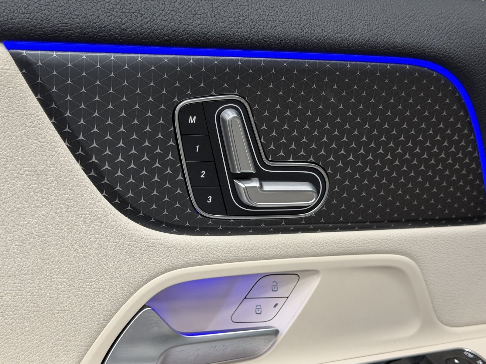 Certified 2025 Mercedes-Benz GLA 250 image 22