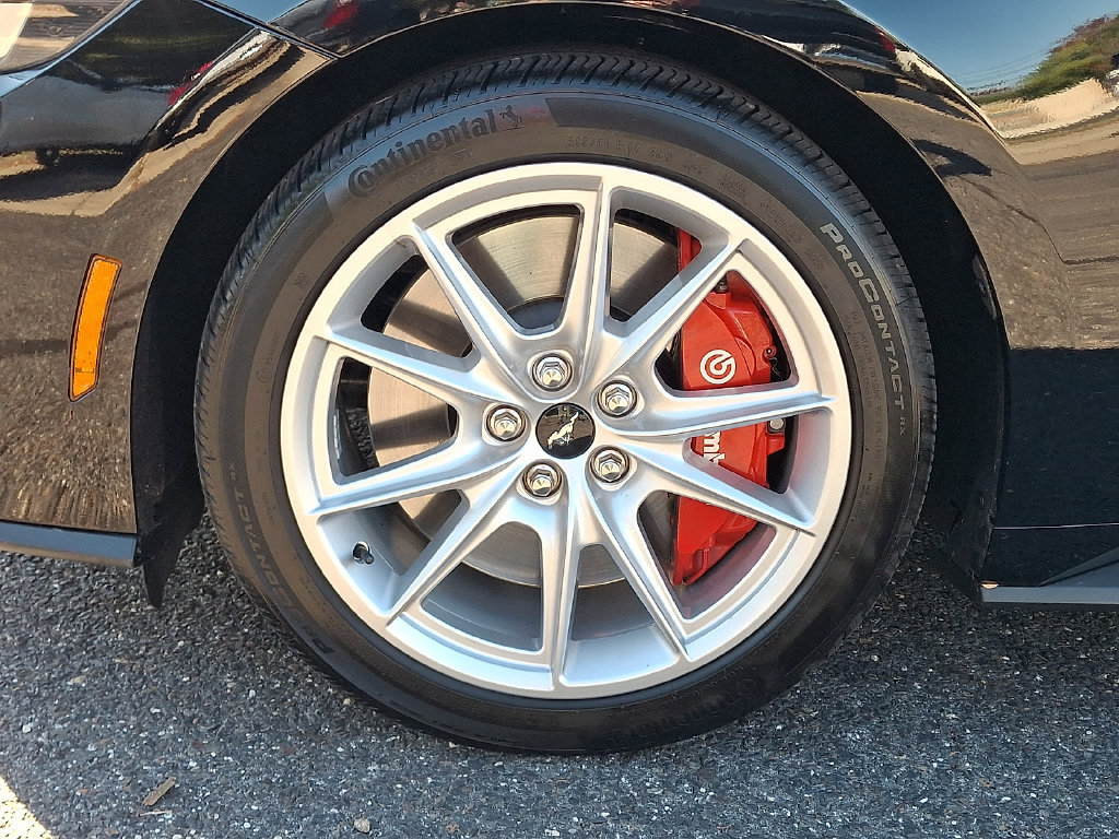 Used 2025 Ford Mustang GT Premium RWD image 12