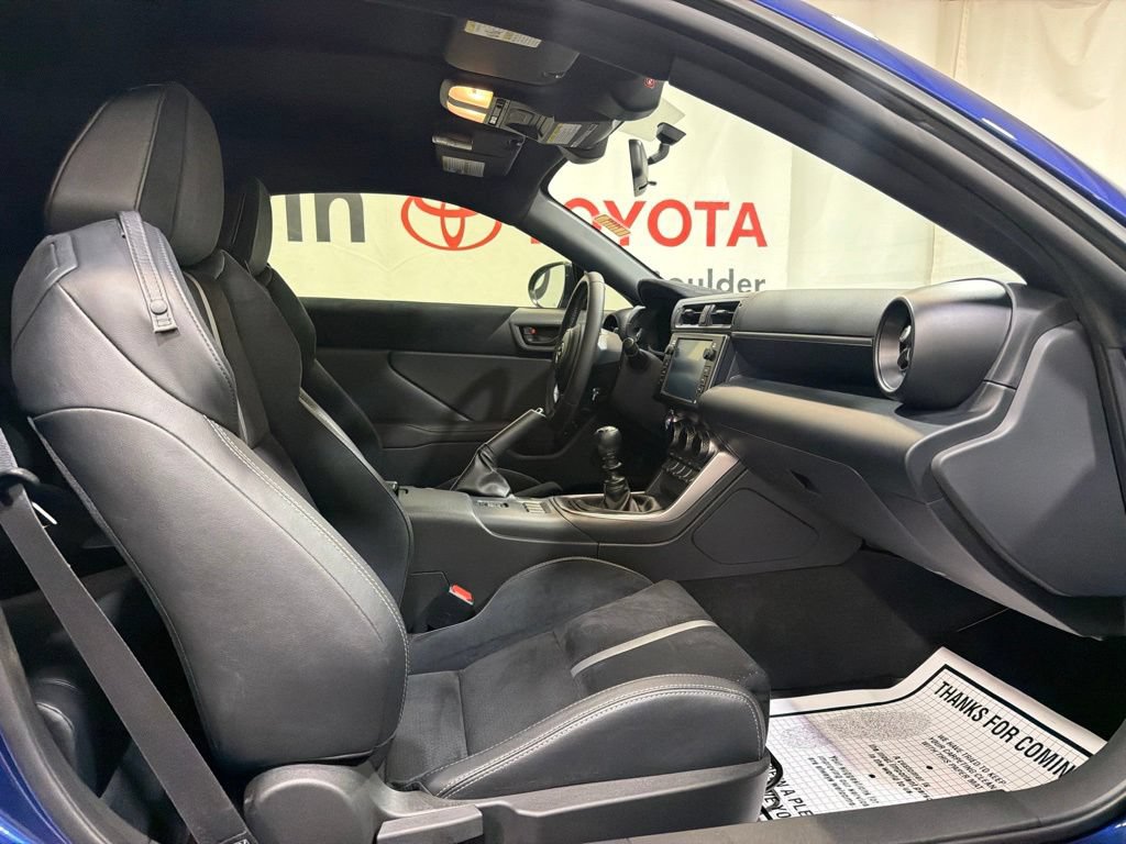Used 2025 Toyota GR86 Premium RWD image 12