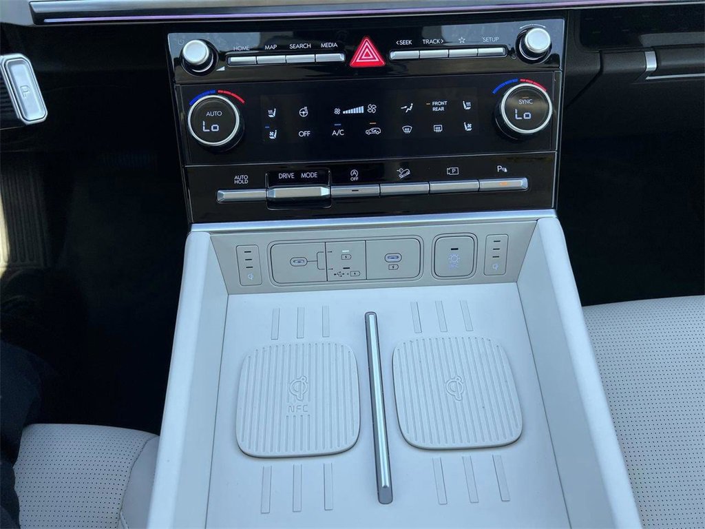 New 2025 Hyundai Santa Fe Calligraphy image 14