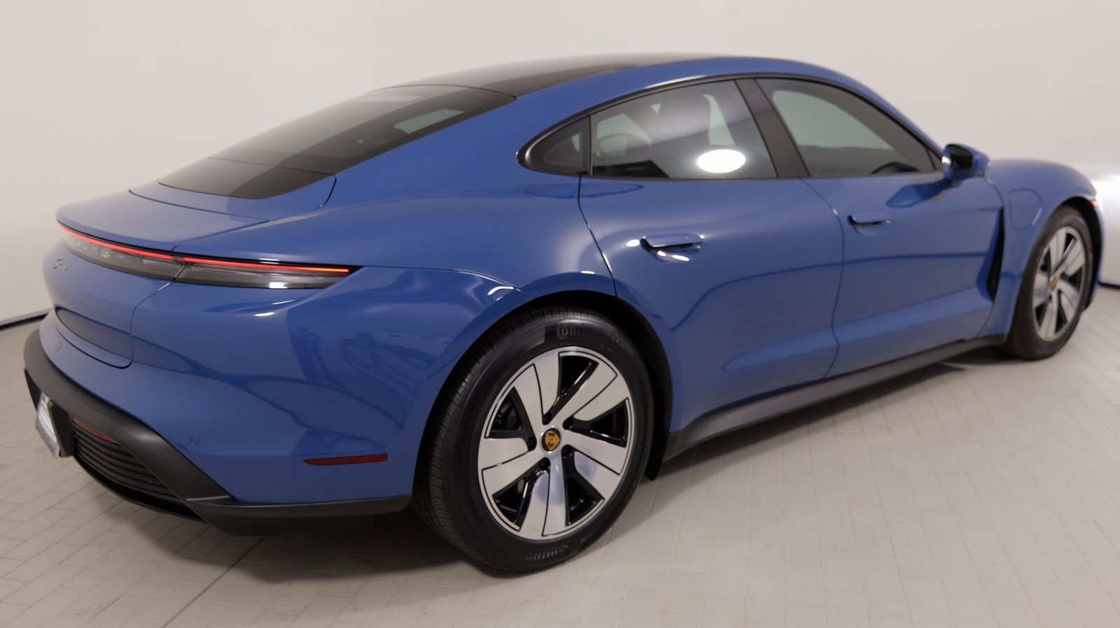 Used 2023 Porsche Taycan image 77