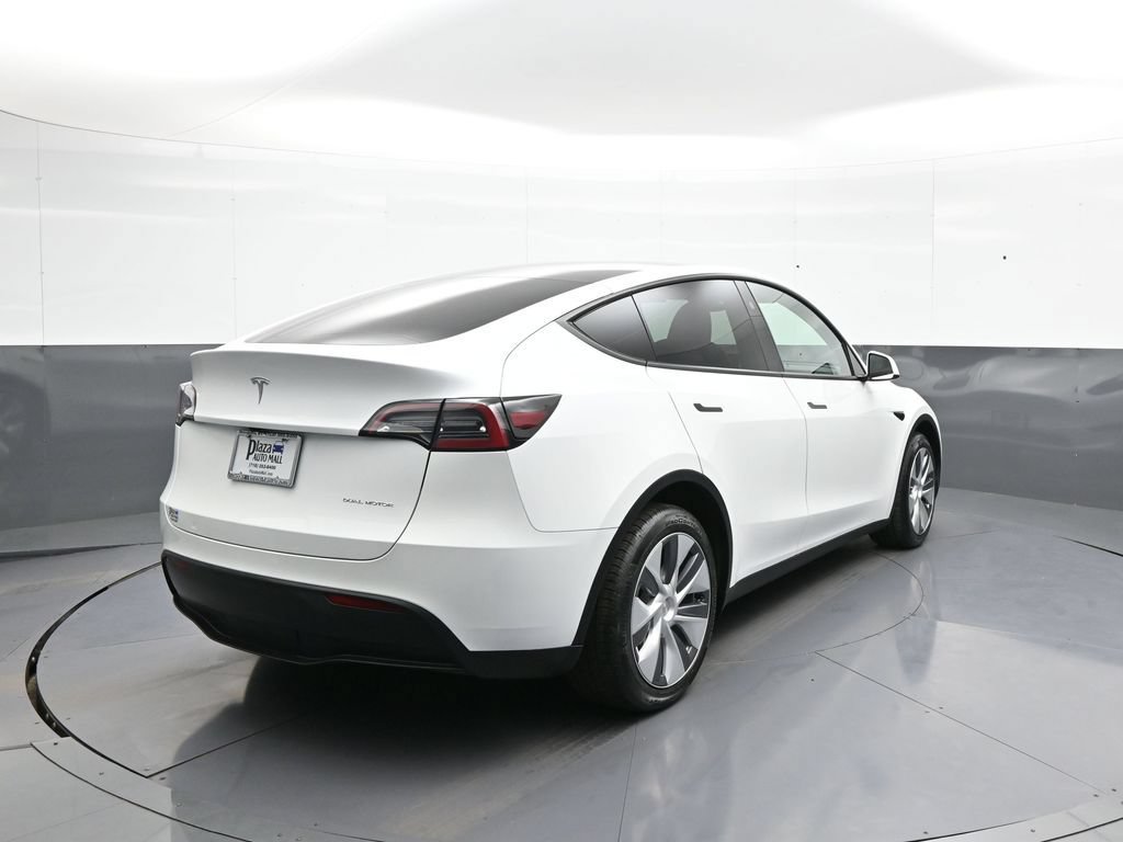 Used 2024 Tesla Model Y Long Range AWD/4WD image 6