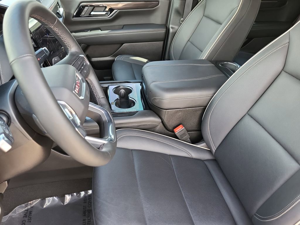 Used 2025 GMC Yukon Elevation w/ LPO, Yukon Black Package image 11