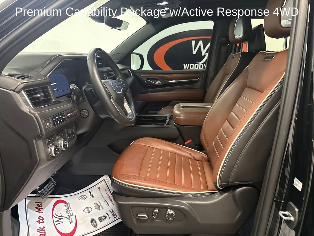 Used 2023 GMC Yukon XL Denali Ultimate AWD/4WD image 8