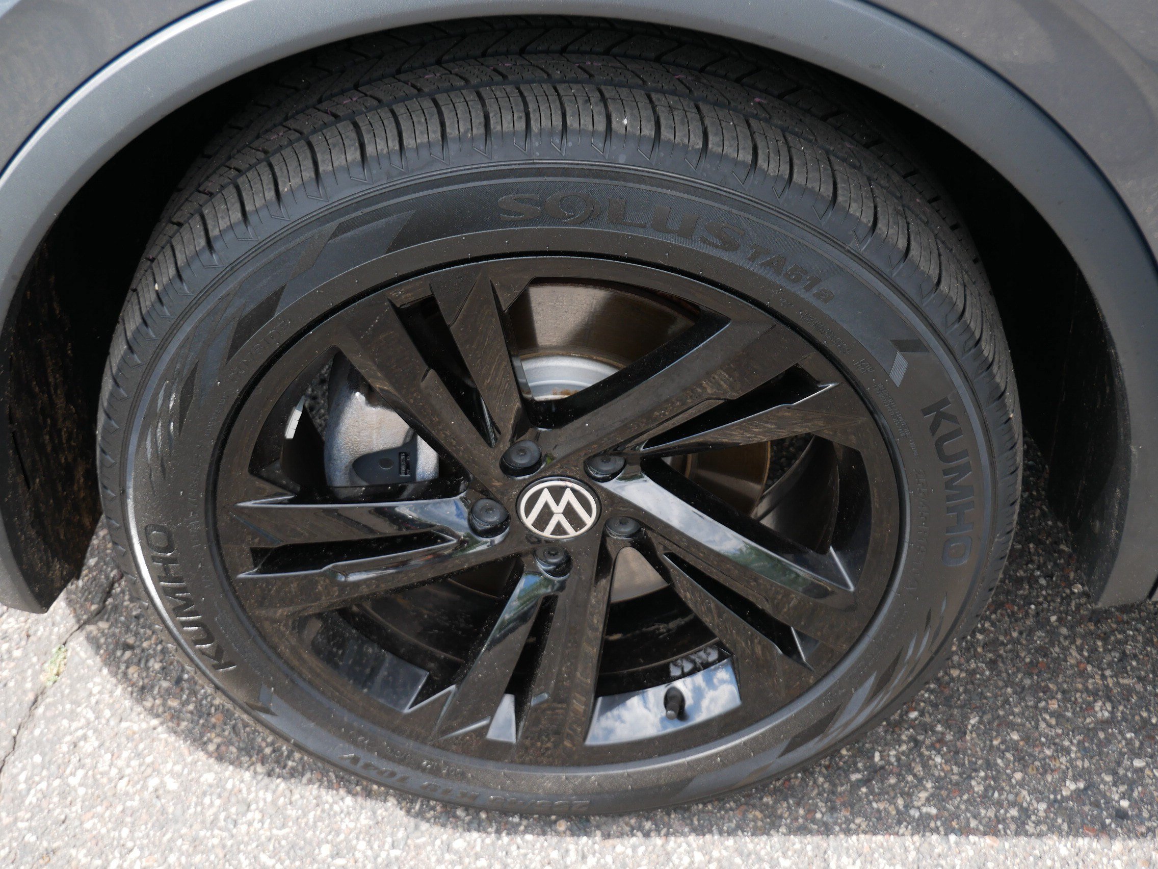 Certified 2023 Volkswagen Tiguan SE R-Line AWD/4WD image 15