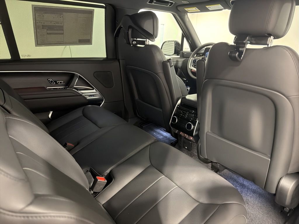 New 2026 Land Rover Range Rover Long Wheelbase SE AWD/4WD image 27