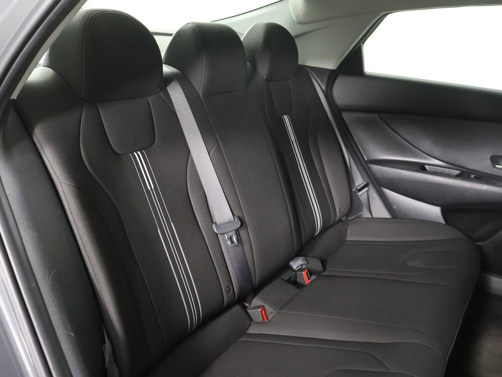 Used 2023 Hyundai Elantra SEL w/ Cargo Package image 27