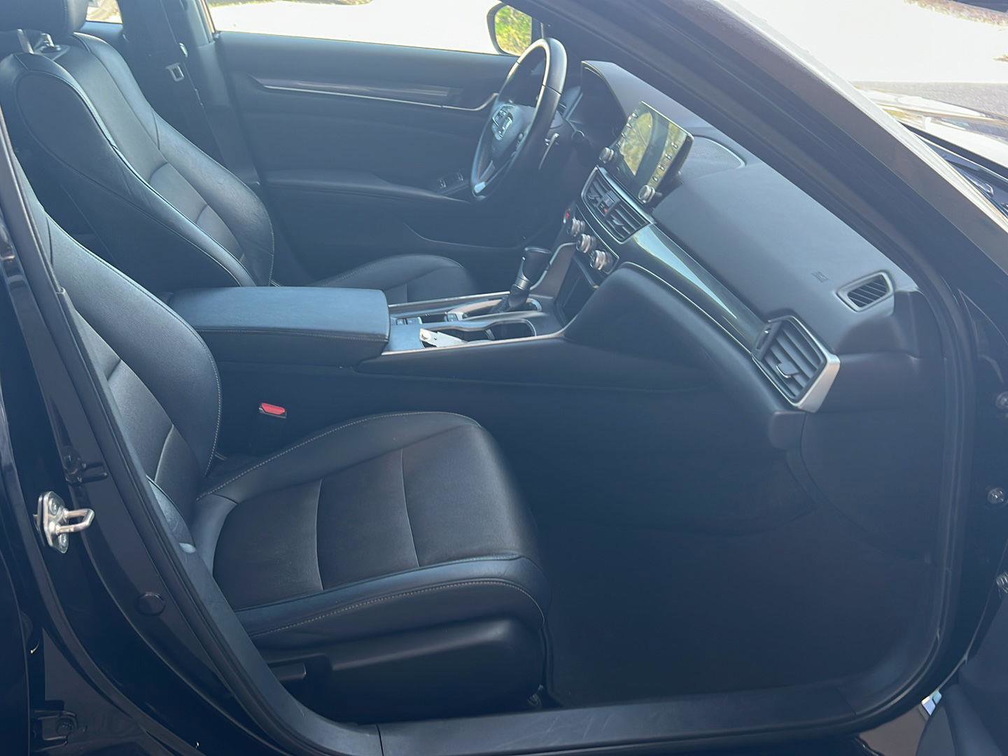 Used 2019 Honda Accord Sport image 13