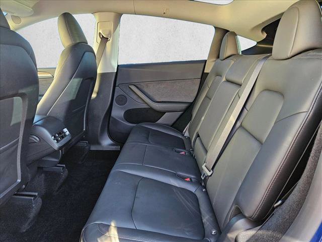 Used 2024 Tesla Model Y Long Range AWD/4WD image 23