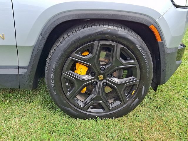 Used 2023 Rivian R1T Adventure AWD/4WD image 8