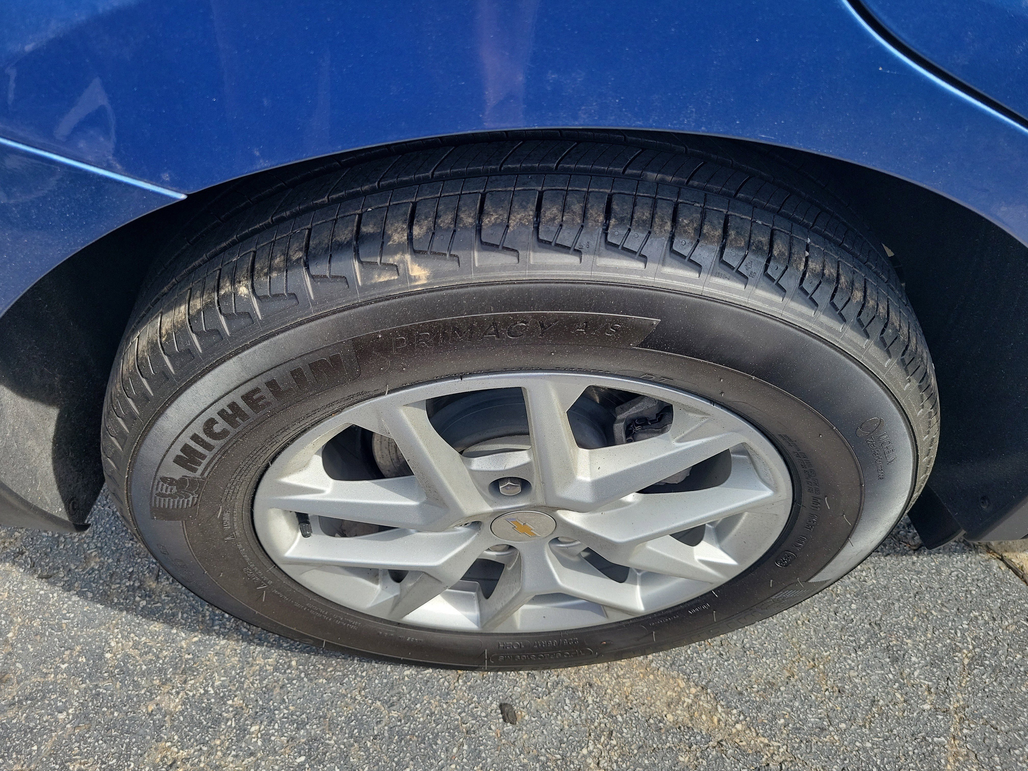 Used 2024 Chevrolet Equinox LT w/ LPO, Floor Liner Package FWD image 7