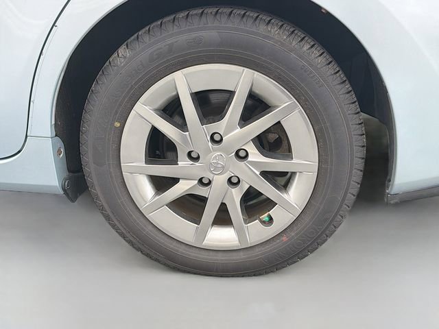 Used 2015 Toyota Prius V Three image 27