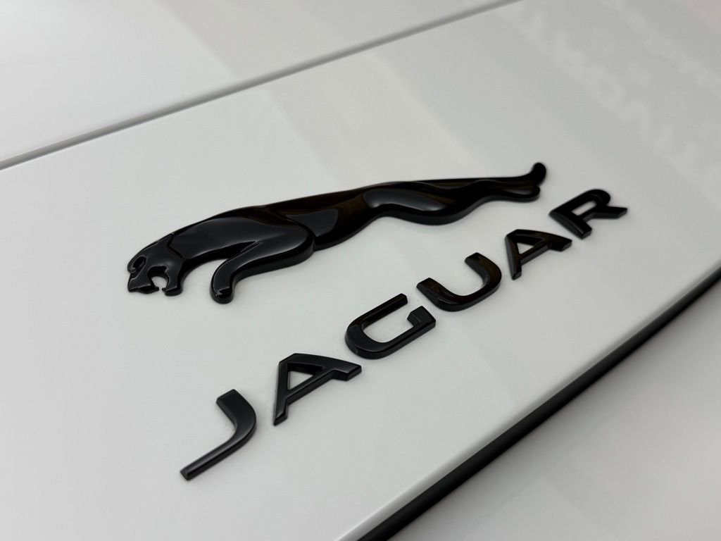 Used 2024 Jaguar F-TYPE R-Dynamic image 11