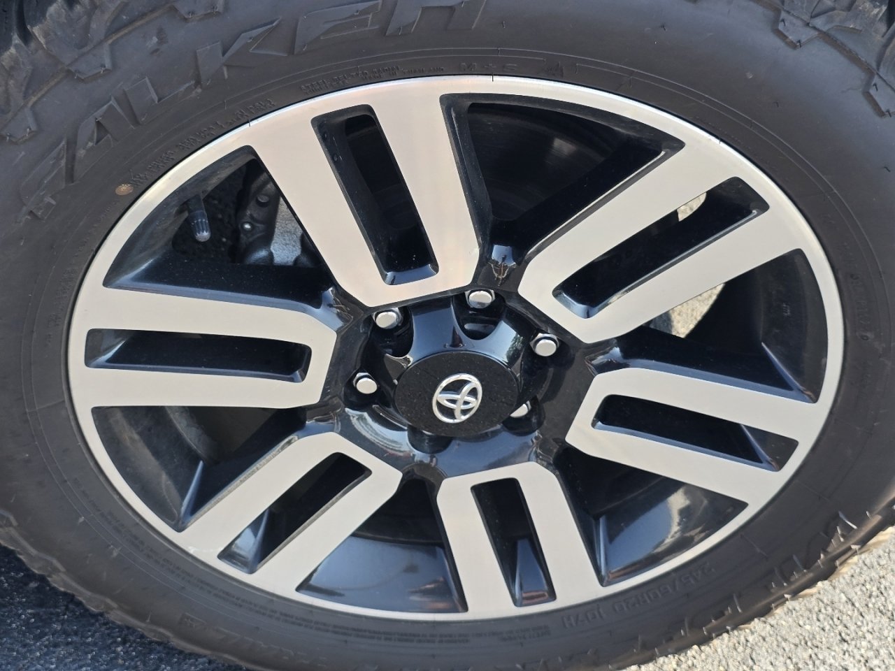 Used 2023 Toyota 4Runner Limited AWD/4WD image 19