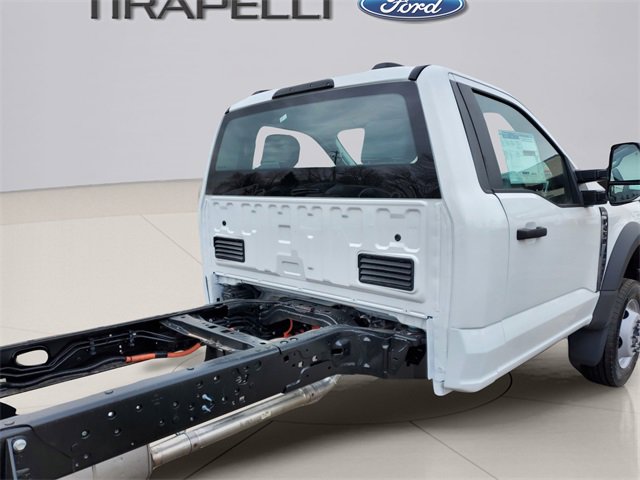 New 2025 Ford F450 XL w/ XL Chrome Package image 9