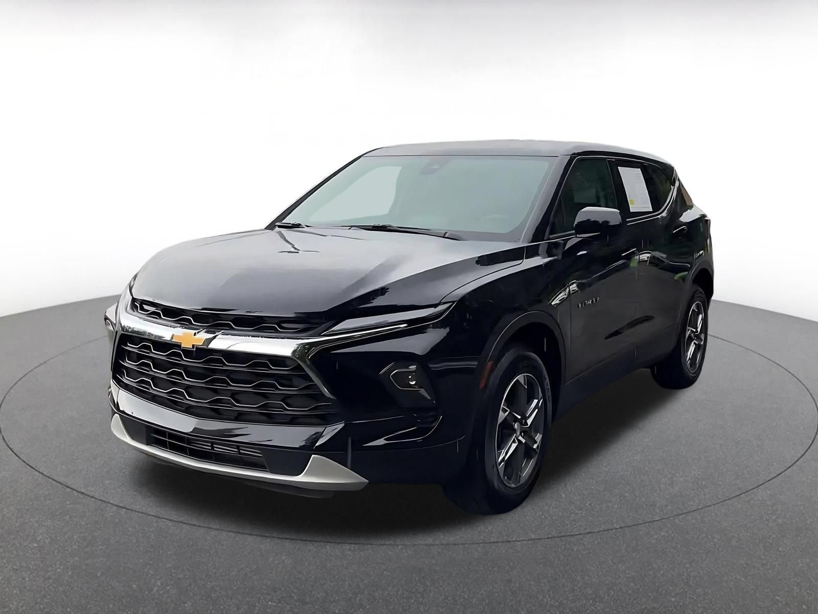 Used 2025 Chevrolet Blazer LT FWD image 7