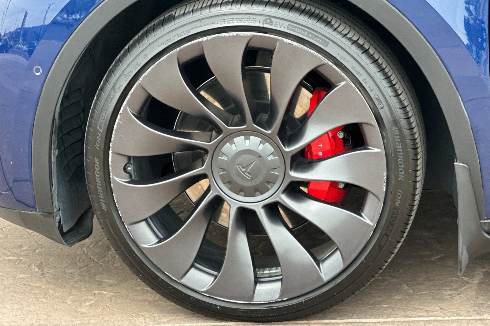 Used 2022 Tesla Model Y Performance image 31