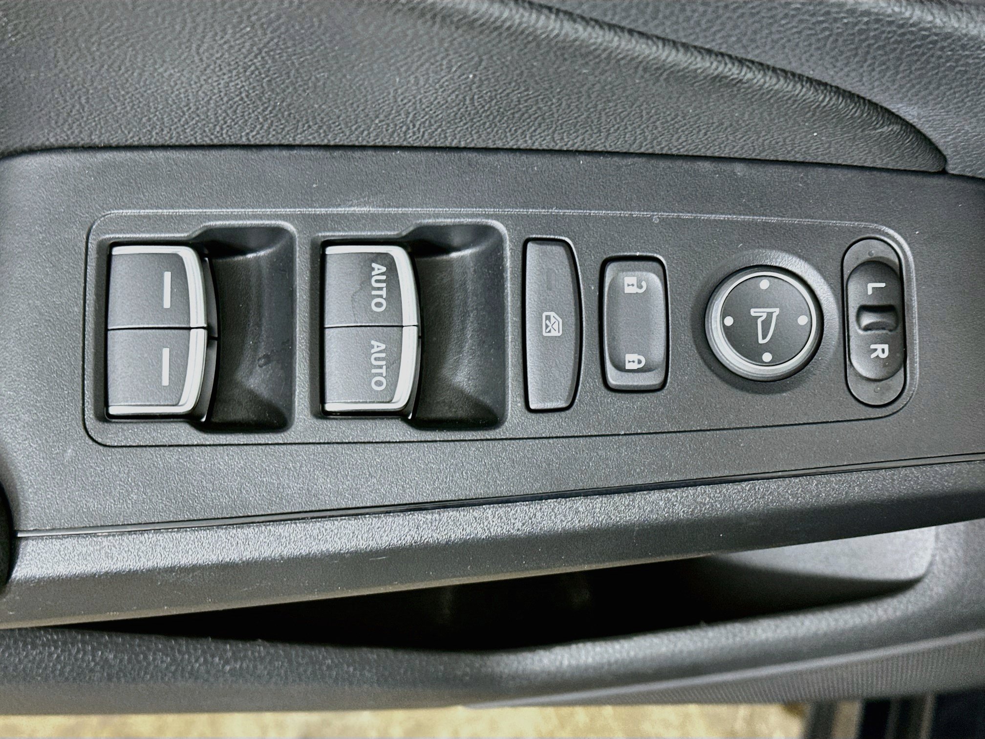 Used 2024 Honda Civic EX-L image 15