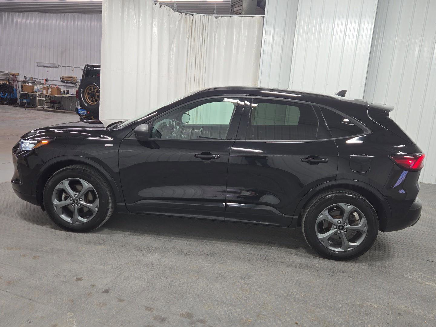 Used 2023 Ford Escape ST-Line image 7