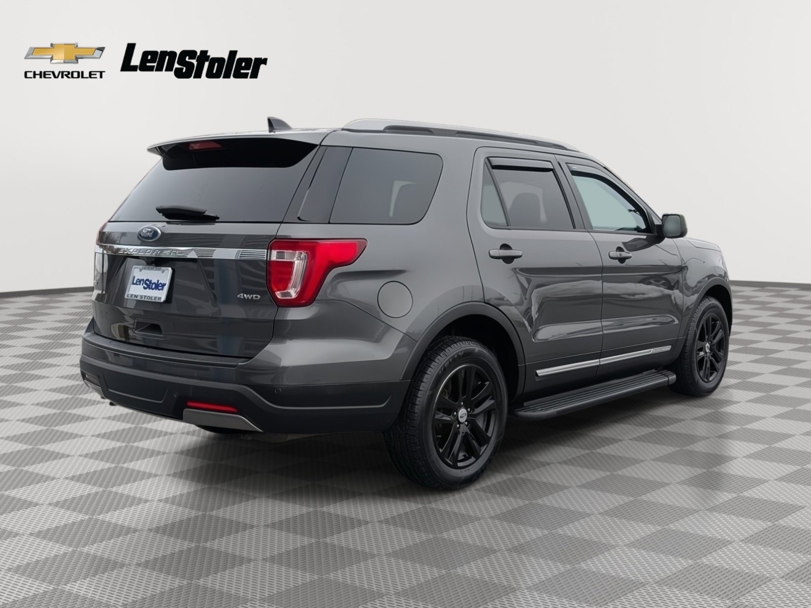 Used 2019 Ford Explorer XLT image 5