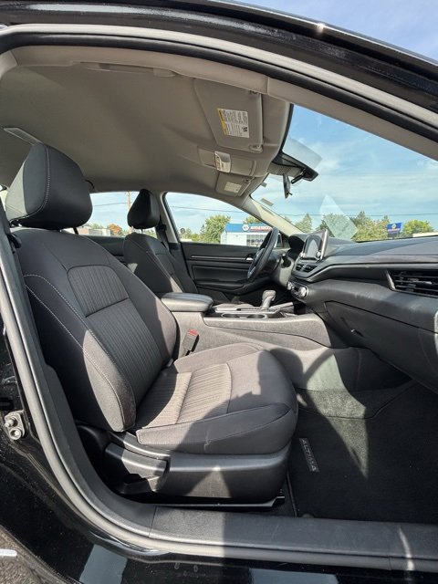 Used 2024 Nissan Altima 2.5 SV image 13