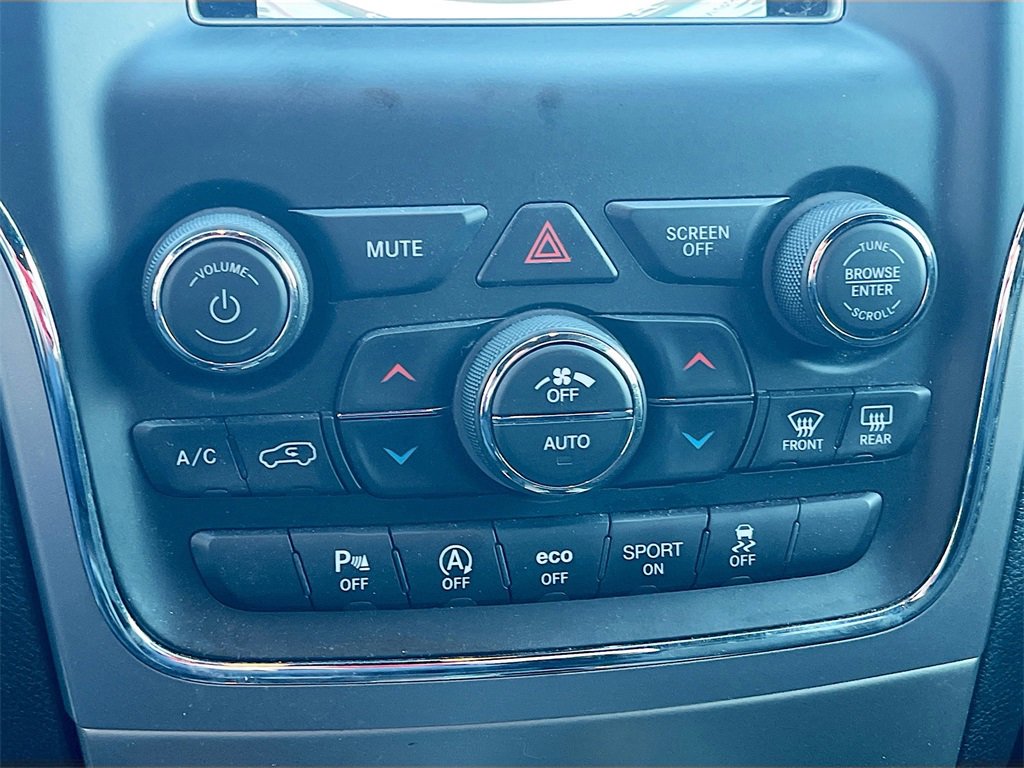 Used 2021 Jeep Grand Cherokee Laredo image 15