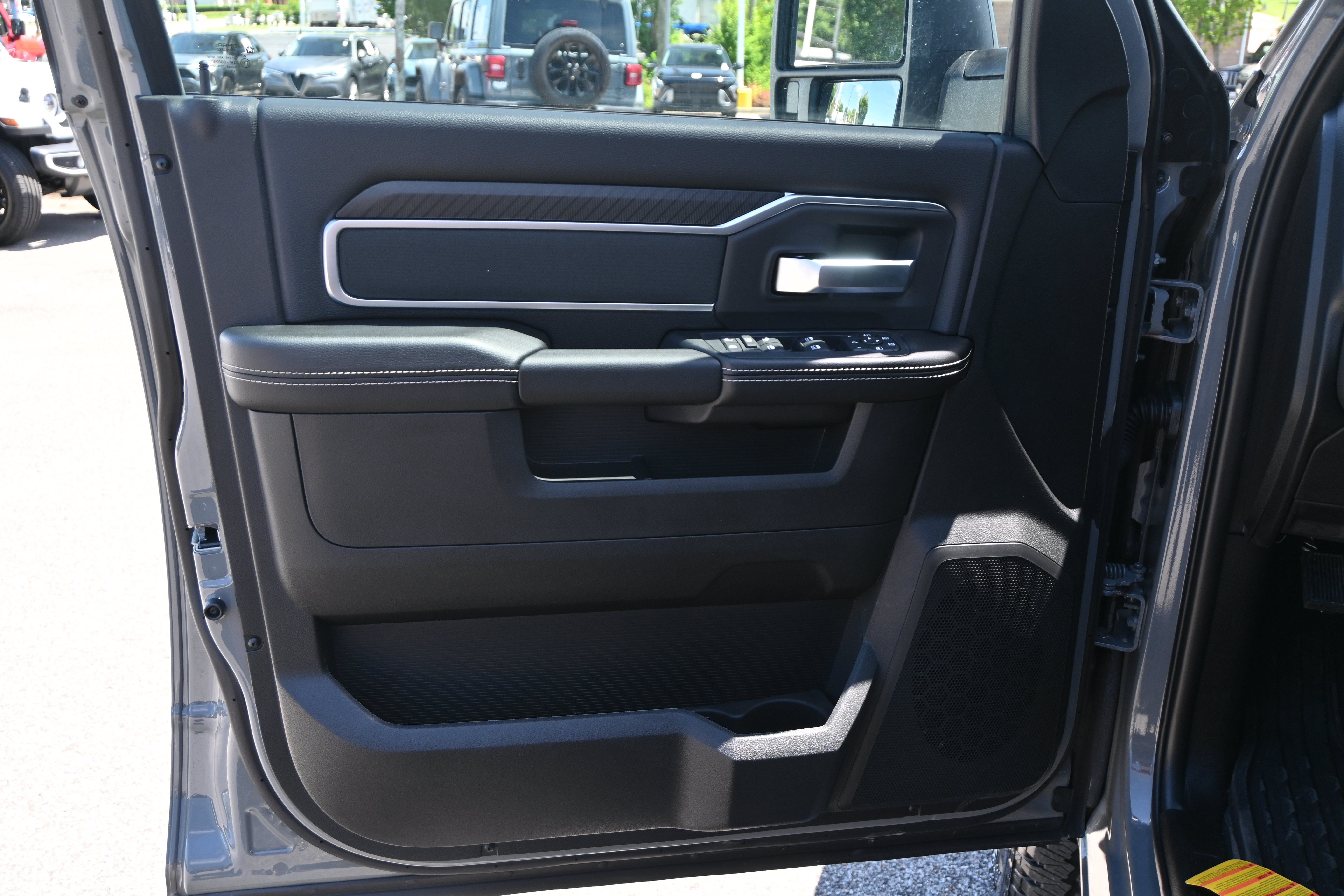 New 2026 RAM 2500 Big Horn AWD/4WD image 15