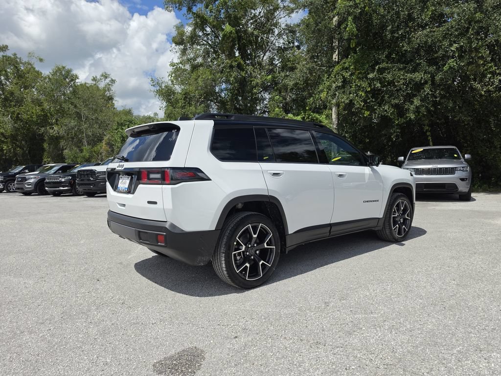 New 2026 Jeep Cherokee Overland w/ Advanced Pro Tech Group AWD/4WD image 4