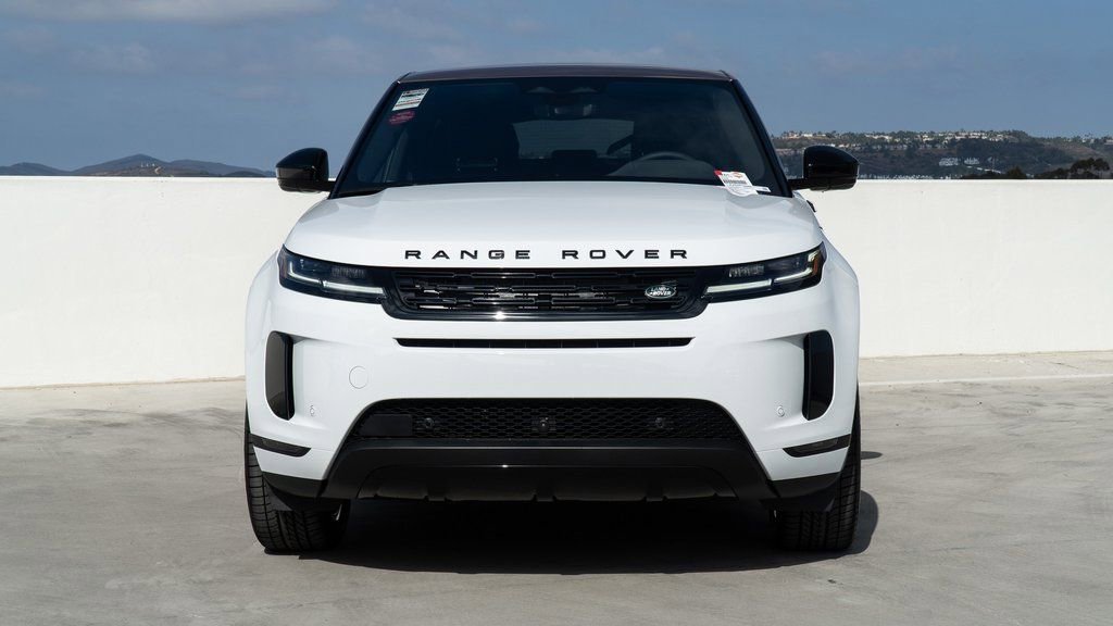 Used 2025 Land Rover Range Rover Evoque S image 8
