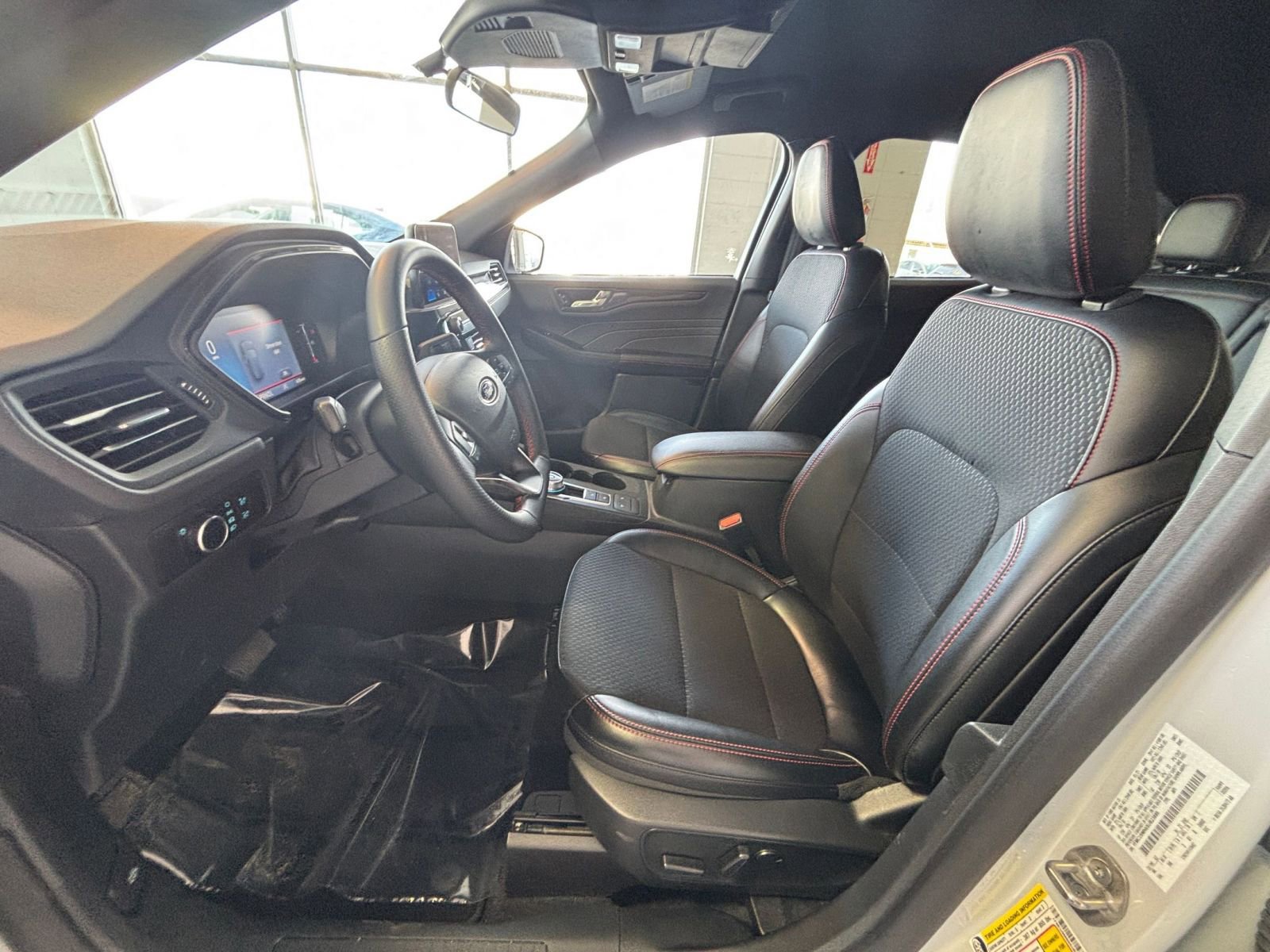 Used 2025 Ford Escape ST-Line AWD/4WD image 28