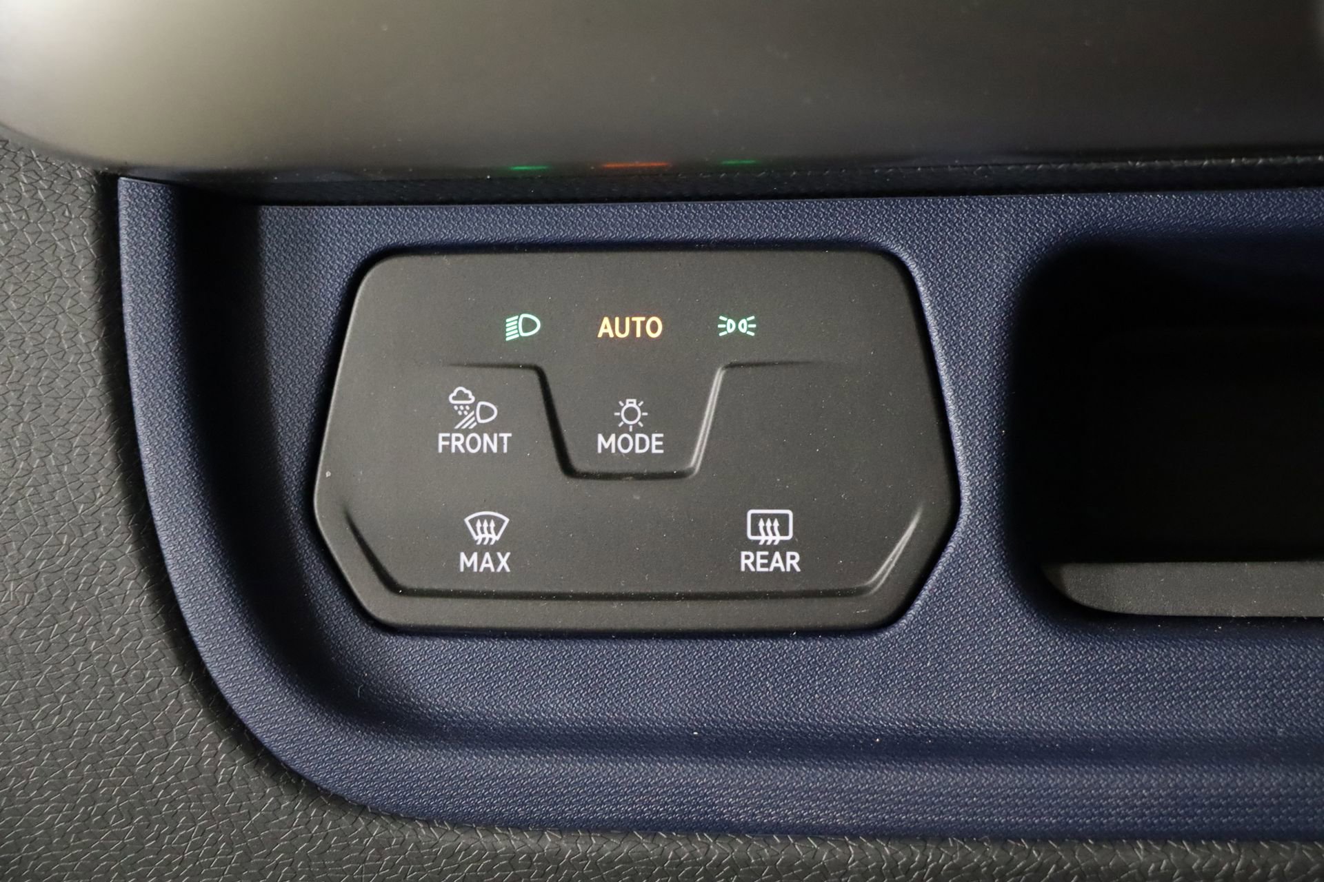 New 2025 Volkswagen ID. Buzz Pro S image 31