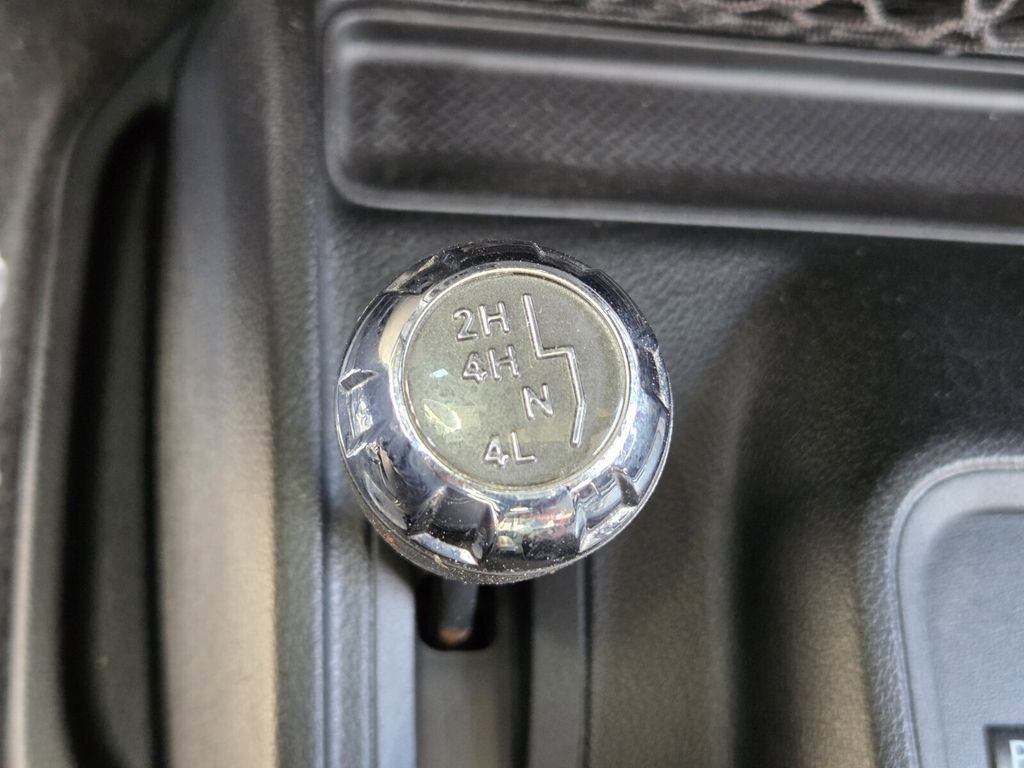 Used 2013 Jeep Wrangler Unlimited Sahara w/ Connectivity Group image 18