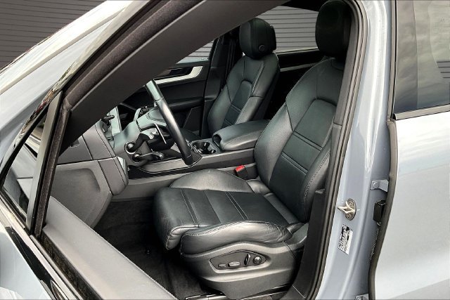Used 2024 Porsche Cayenne S AWD/4WD image 20