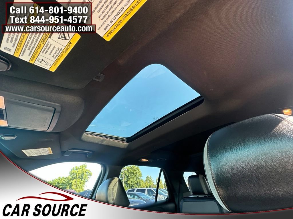 Used 2017 Ford Explorer XLT w/ Equipment Group 202A AWD/4WD image 19