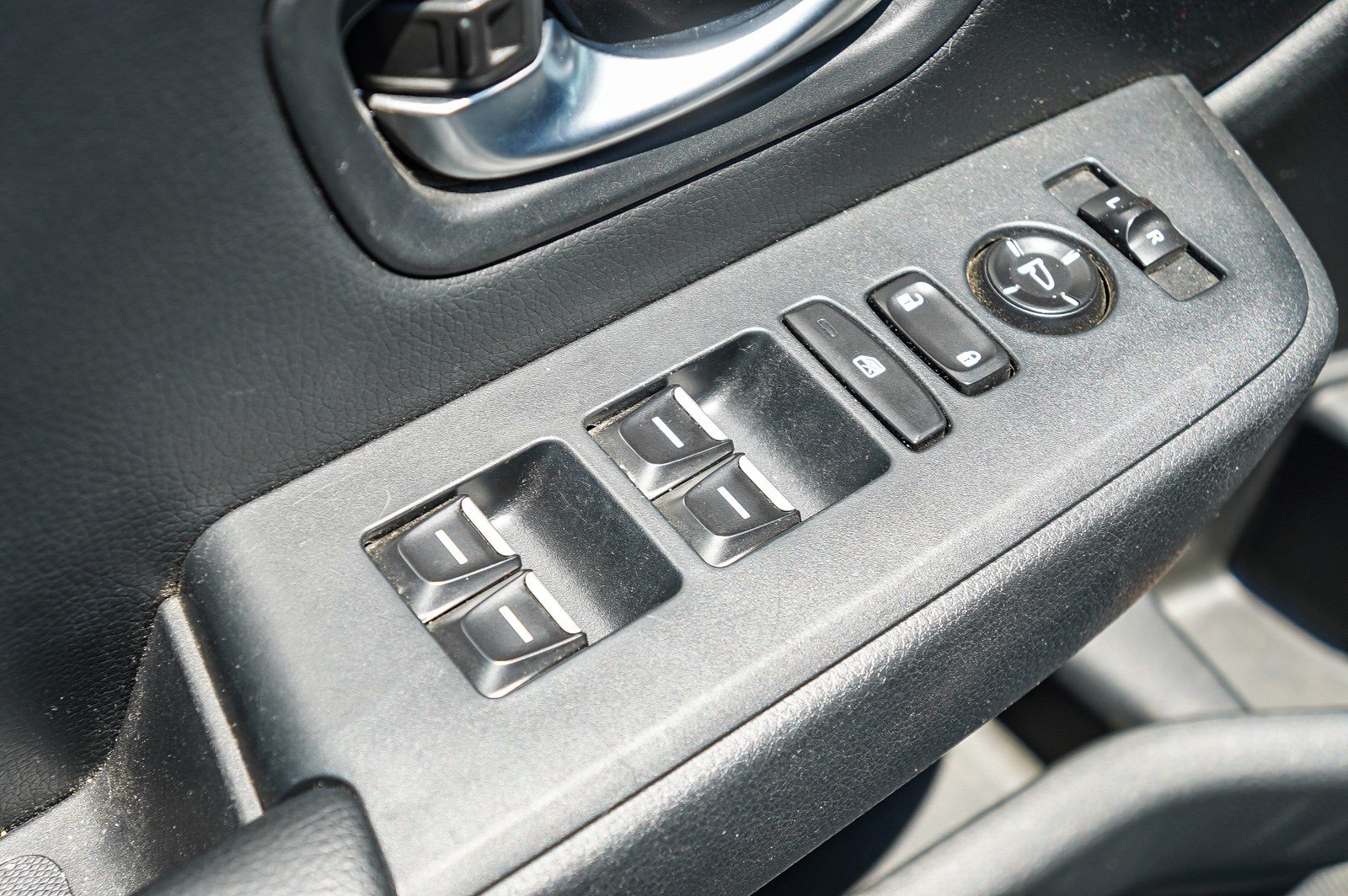 Used 2024 Honda Pilot Touring image 22