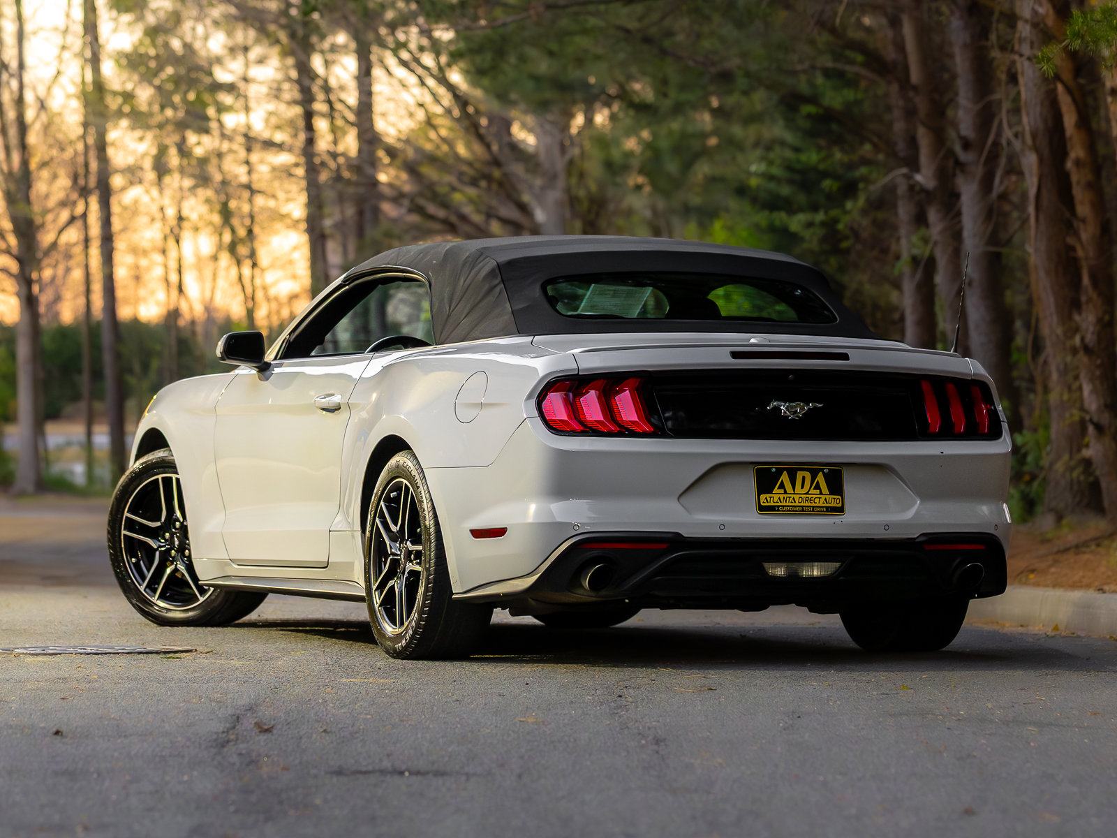Used 2022 Ford Mustang Premium image 5