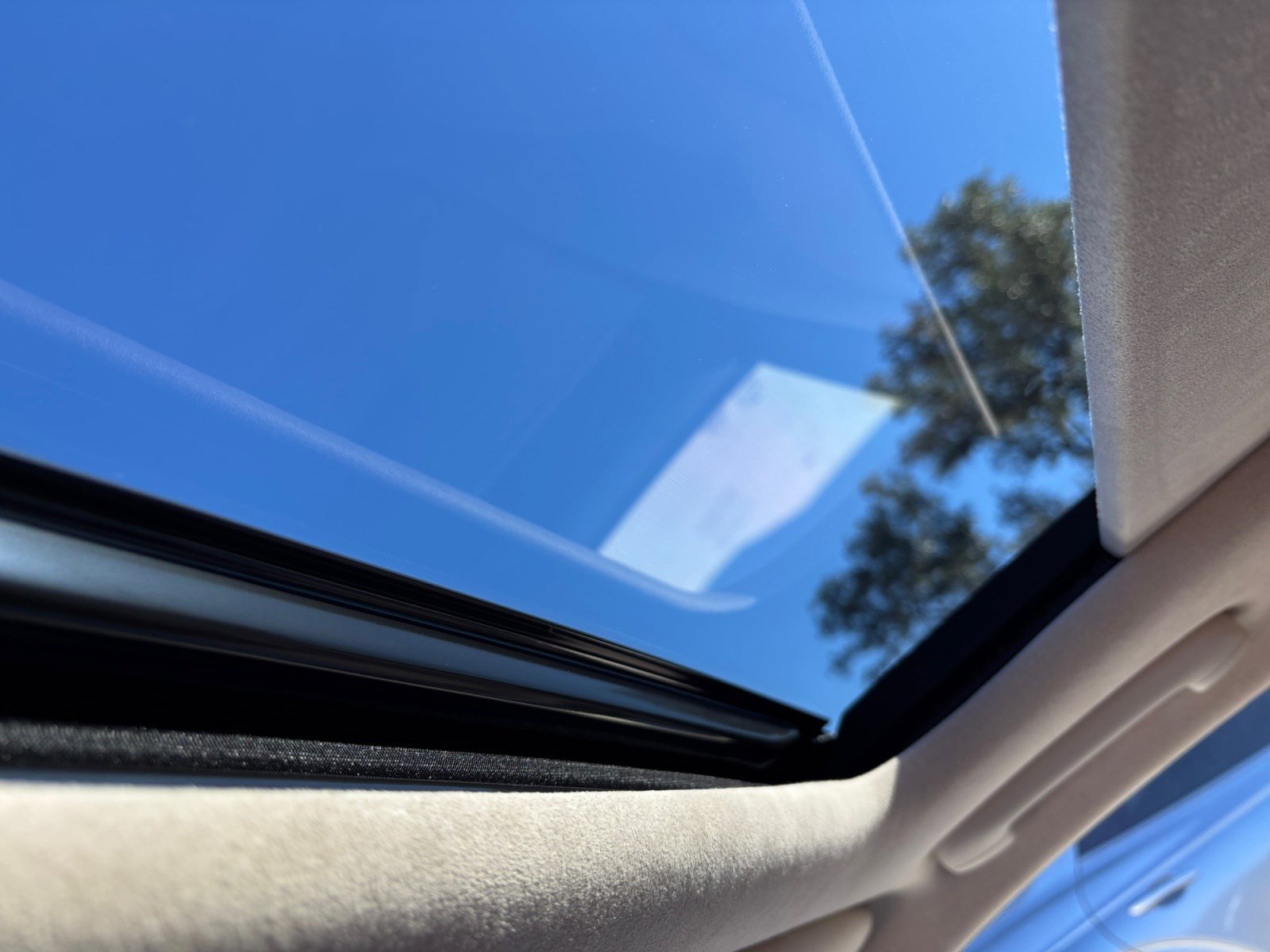 Used 2019 Genesis G70 3.3T Design image 19